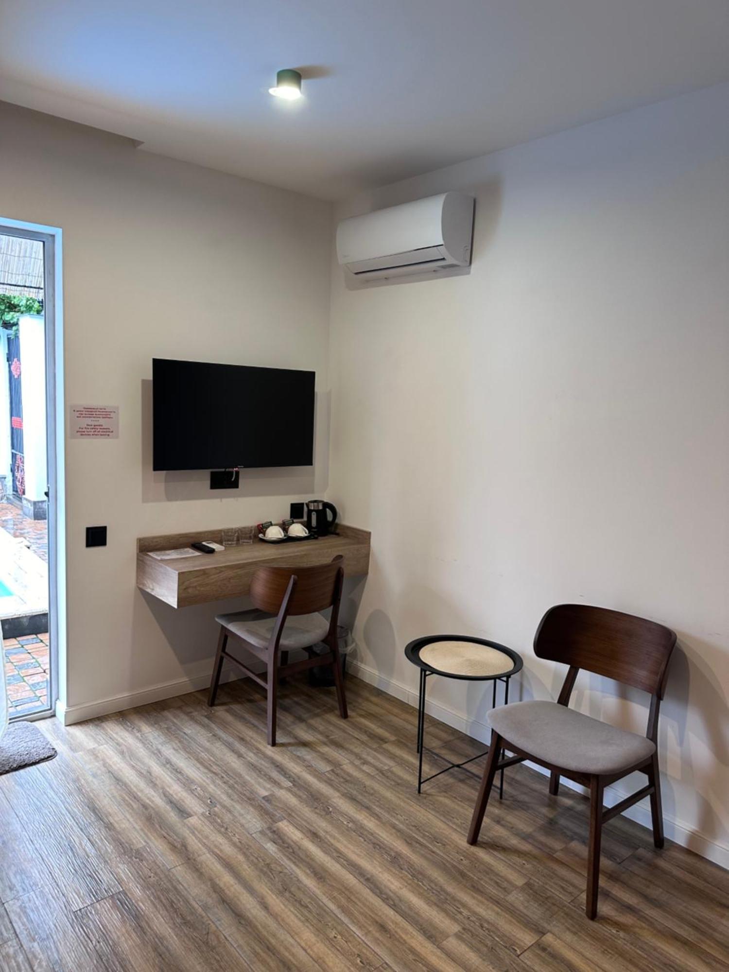 Garden Lounge Hotel 예레반 외부 사진