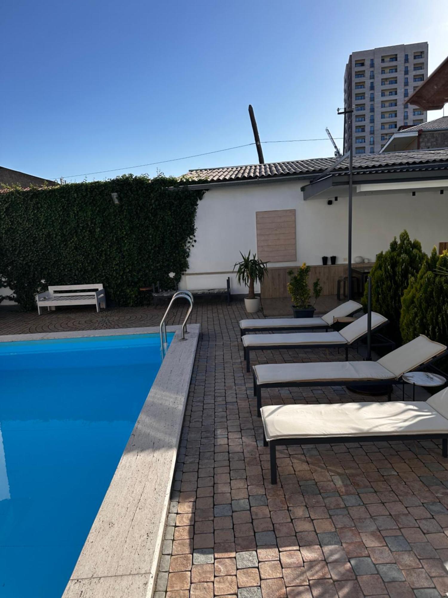 Garden Lounge Hotel 예레반 외부 사진