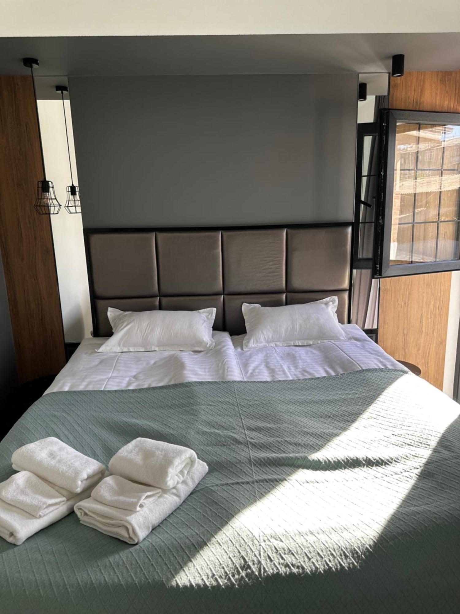 Garden Lounge Hotel 예레반 외부 사진