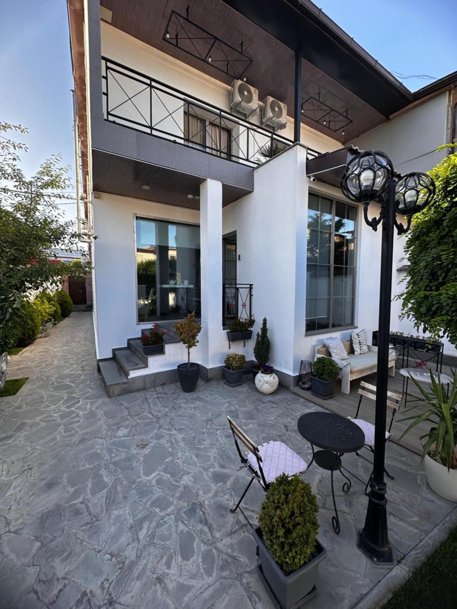 Garden Lounge Hotel 예레반 외부 사진
