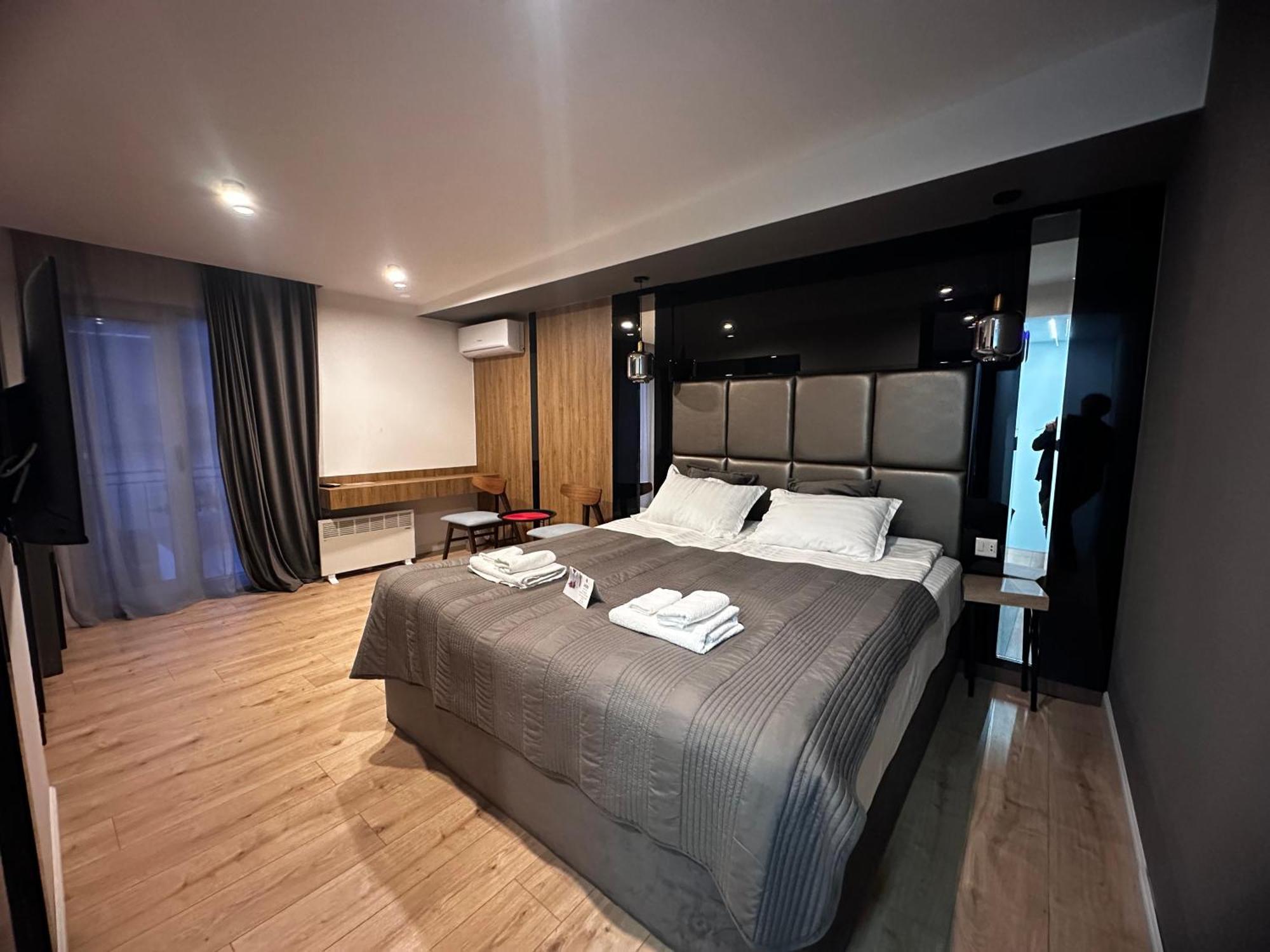 Garden Lounge Hotel 예레반 외부 사진