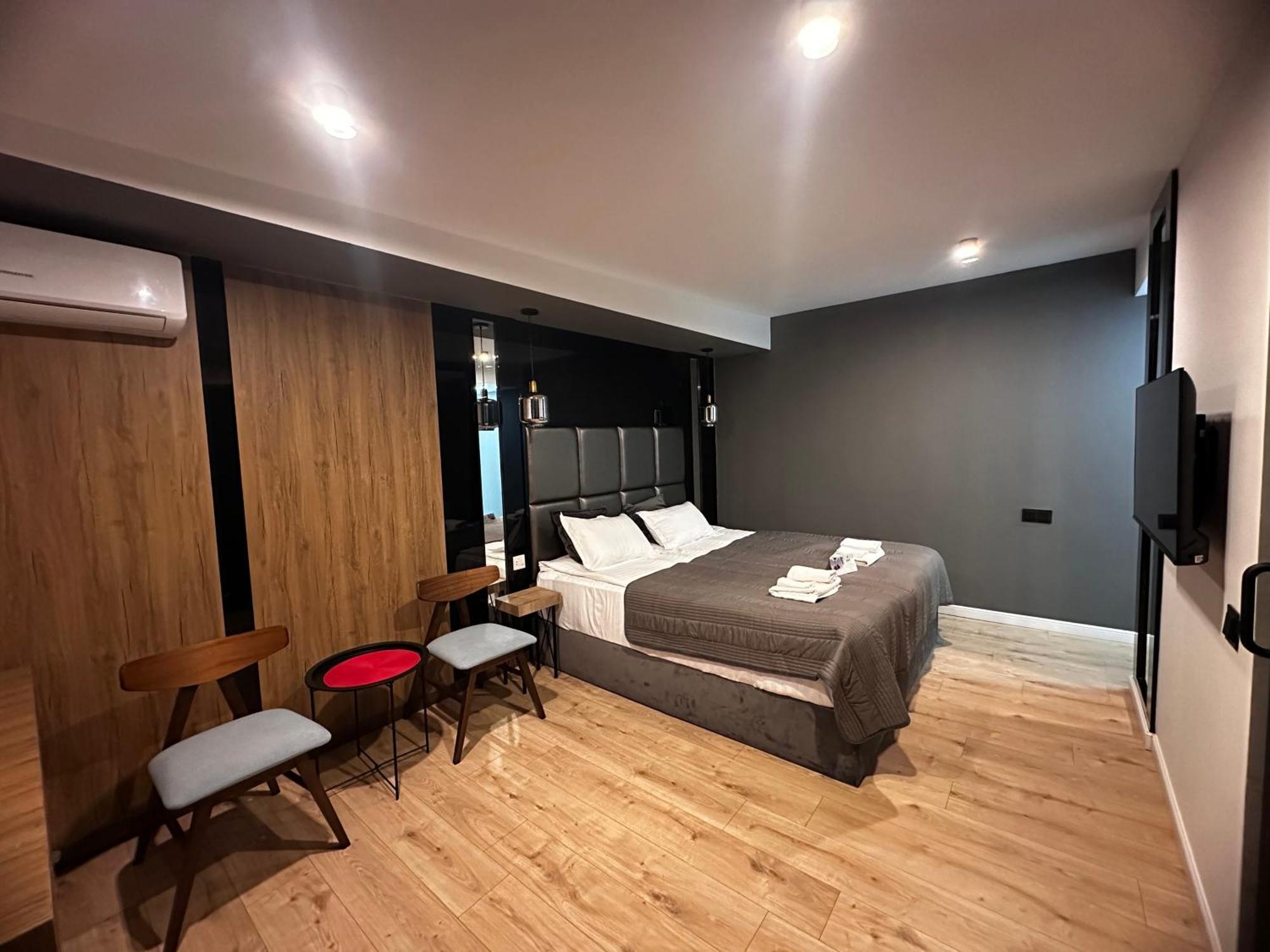 Garden Lounge Hotel 예레반 외부 사진